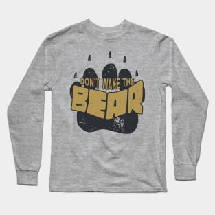 don t wake the bear trace Long Sleeve T-Shirt